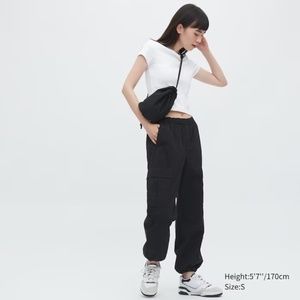 Uniqlo Black Easy Cargo Pants with drawstring ankle XXS